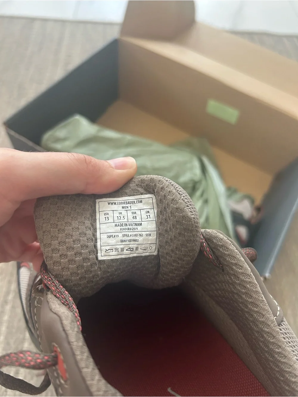Eddie Bauer lightweight athletic